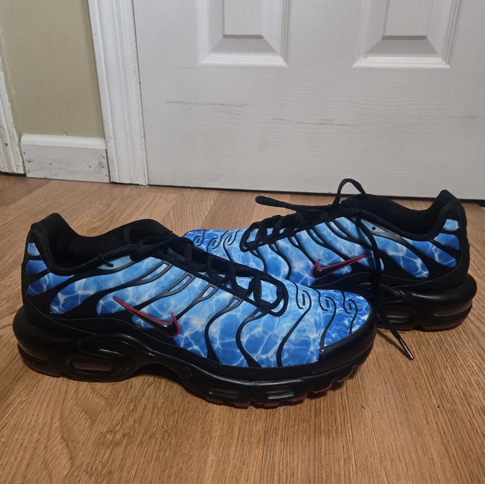 Nike Air Max Plus "Shark Attack" HQ3824-001 Black/Baltic Blue - Men's 12 - Picture 5 of 9
